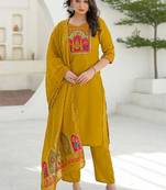 Women Ethnic Motifs Embroidered Regular Kurta with Trousers & With Dupatta