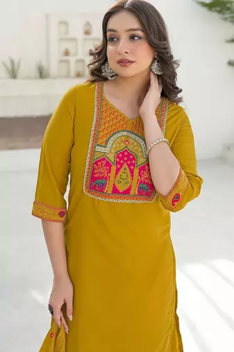 Women Ethnic Motifs Embroidered Regular Kurta with Trousers & With Dupatta