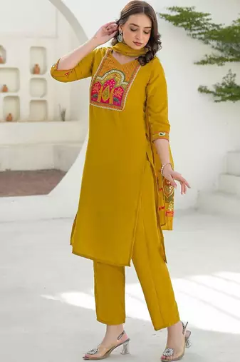 Women Ethnic Motifs Embroidered Regular Kurta with Trousers & With Dupatta