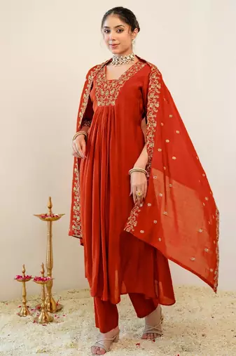 Women Ethnic Motifs Embroidered Empire Thread Work Kurta with Trousers & With Dupatta