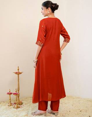 Women Ethnic Motifs Embroidered Empire Thread Work Kurta with Trousers & With Dupatta 4