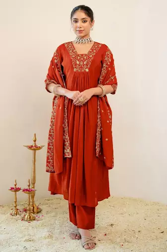 Women Ethnic Motifs Embroidered Empire Thread Work Kurta with Trousers & With Dupatta