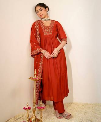 Women Ethnic Motifs Embroidered Empire Thread Work Kurta with Trousers & With Dupatta 6