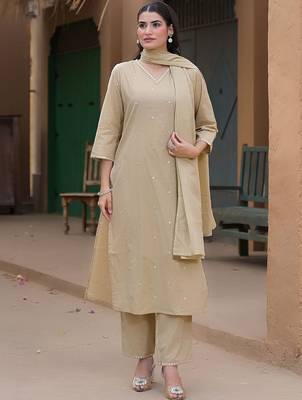 Ethnic Motifs Embroidered Regular Thread Work Kurta with Trousers & With Dupatta 5