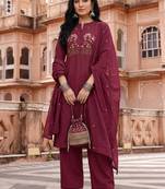 Women Ethnic Motifs Embroidered Regular Thread Work Kurta with Trousers & With Dupatta