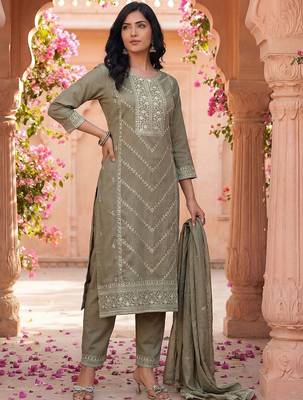 Women Ethnic Motifs Embroidered Regular Thread Work Kurta with Trousers & With Dupatta 5