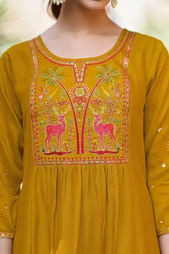 Women Ethnic Motifs Embroidered Empire Thread Work Kurta with Trousers & With Dupatta