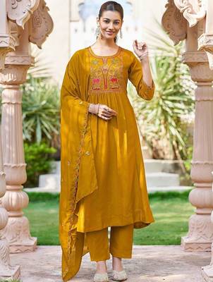 Women Ethnic Motifs Embroidered Empire Thread Work Kurta with Trousers & With Dupatta 7