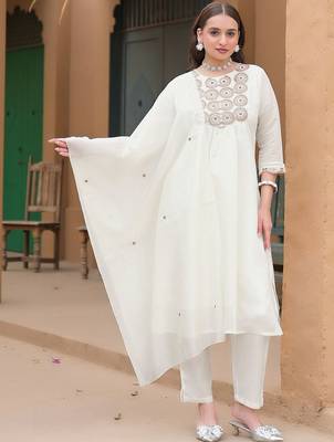 Women Ethnic Motifs Embroidered Empire Thread Work Chanderi Silk Kurta with Trousers & With Dupatta 1