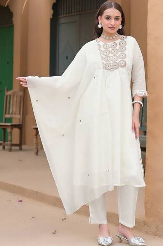 Women Ethnic Motifs Embroidered Empire Thread Work Chanderi Silk Kurta with Trousers & With Dupatta