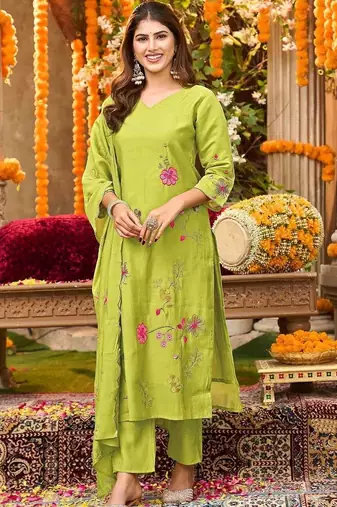 Women Embroidered Regular Kurta with Trousers & With Dupatta