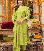 Women Embroidered Regular Kurta with Trousers & With Dupatta