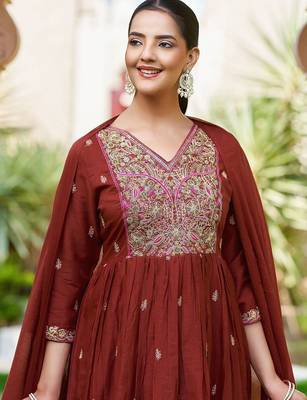 Women Embroidered Regular Pure Cotton Kurta with Trousers & With Dupatta 2