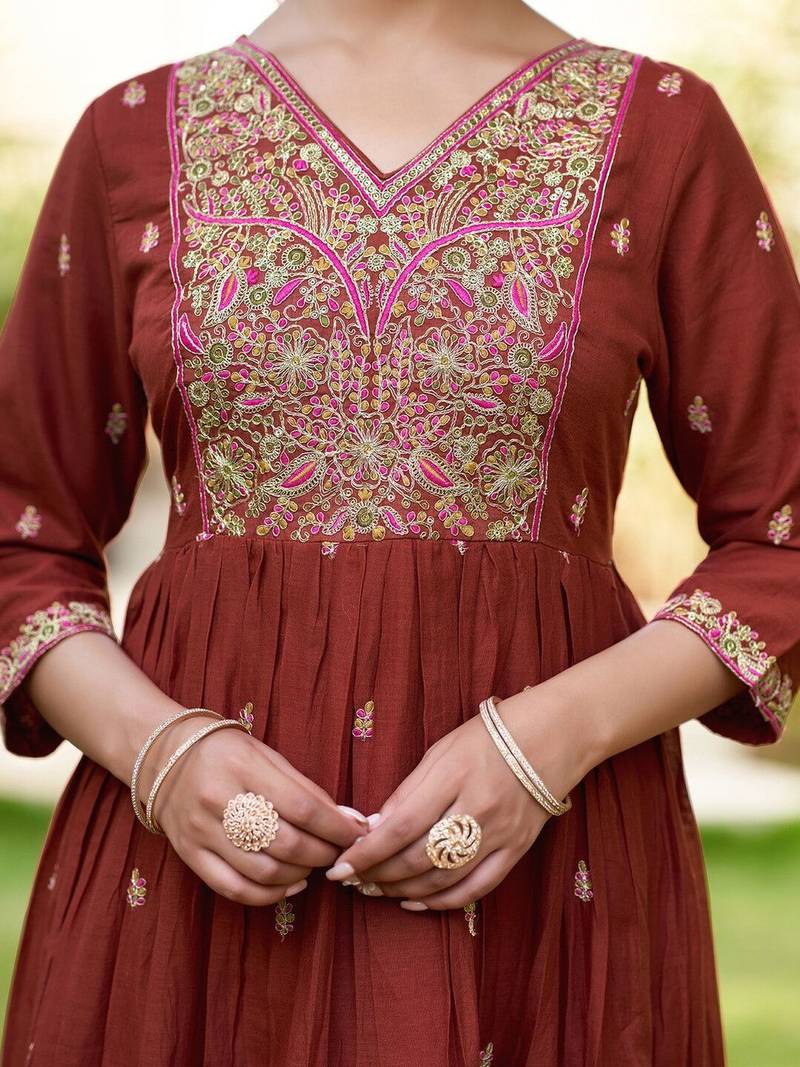 Women Embroidered Regular Pure Cotton Kurta with Trousers & With Dupatta