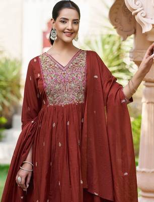 Women Embroidered Regular Pure Cotton Kurta with Trousers & With Dupatta 5