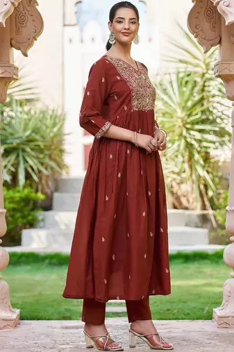 Women Embroidered Regular Pure Cotton Kurta with Trousers & With Dupatta