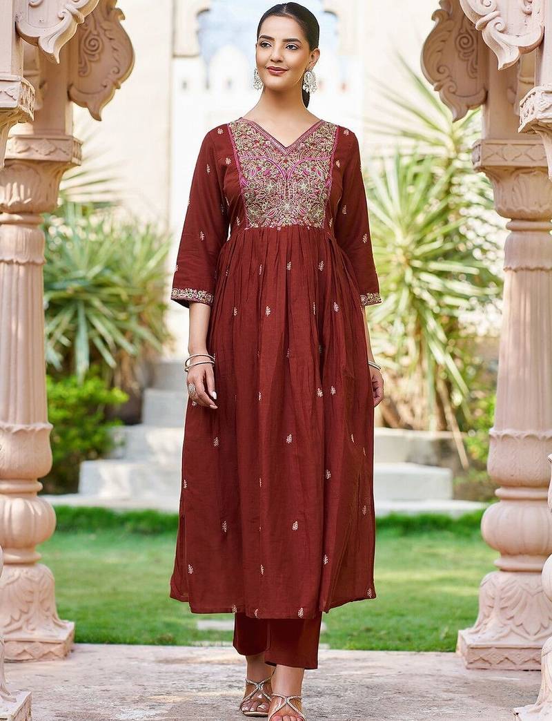 Women Embroidered Regular Pure Cotton Kurta with Trousers & With Dupatta