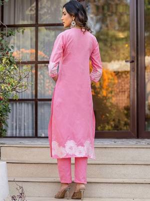 Women Regular Kurta with Pyjamas & With Dupatta 5