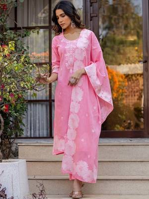 Women Regular Kurta with Pyjamas & With Dupatta 6