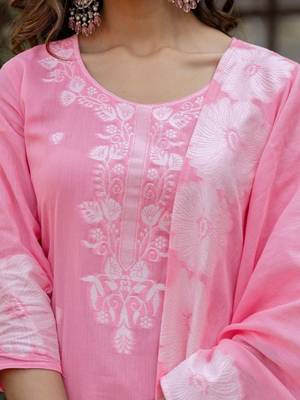 Women Regular Kurta with Pyjamas & With Dupatta 7