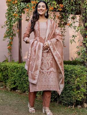 Women Regular Kurta with Pyjamas & With Dupatta 3