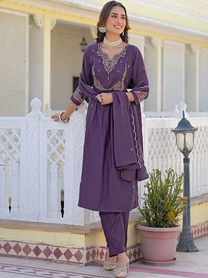 Women Regular Kurta with Pyjamas & With Dupatta 1