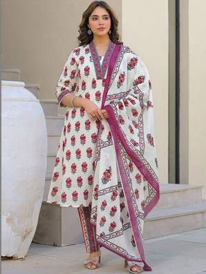 Women Floral Printed Regular Kurta with Trousers & With Dupatta 1