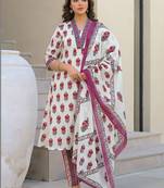 Women Floral Printed Regular Kurta with Trousers & With Dupatta