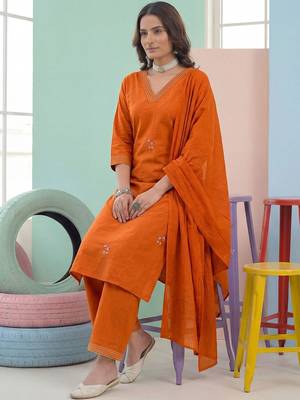 Women Ethnic Motifs Embroidered Regular Thread Work Kurta with Trousers & With Dupatta 5