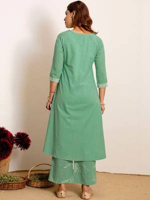 Women Floral Embroidered Regular Thread Work Kurta with Palazzos & With Dupatta 2