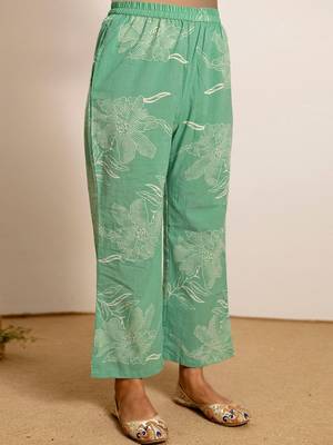 Women Floral Embroidered Regular Thread Work Kurta with Palazzos & With Dupatta 7