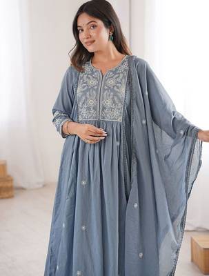 Women Embroidered Regular Kurta with Trousers & With Dupatta 4