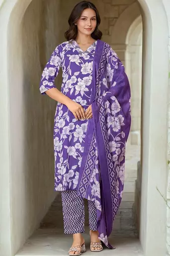 Women Floral Printed Regular Sequinned Kurta with Trousers & With Dupatta