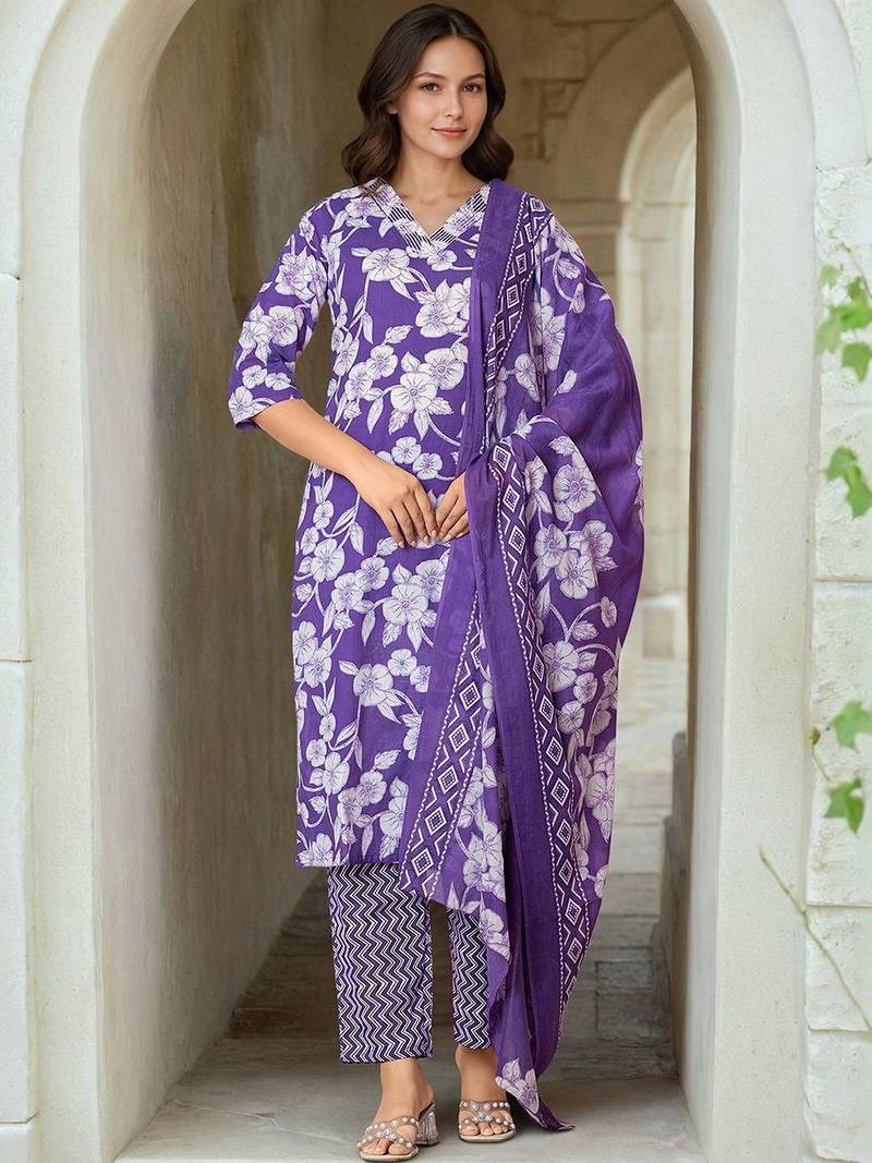 Women Floral Printed Regular Sequinned Kurta with Trousers & With Dupatta
