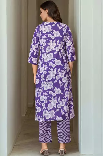 Women Floral Printed Regular Sequinned Kurta with Trousers & With Dupatta