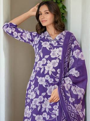 Women Floral Printed Regular Sequinned Kurta with Trousers & With Dupatta 7