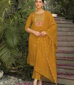 Women Floral Embroidered Regular Thread Work Kurta with Trousers & With Dupatta