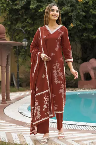 Women Floral Printed Regular Kurta with Trousers & With Dupatta