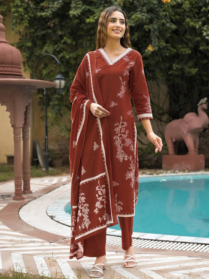 Women Floral Printed Regular Kurta with Trousers & With Dupatta