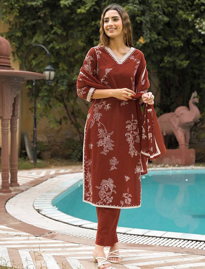 Women Floral Printed Regular Kurta with Trousers & With Dupatta