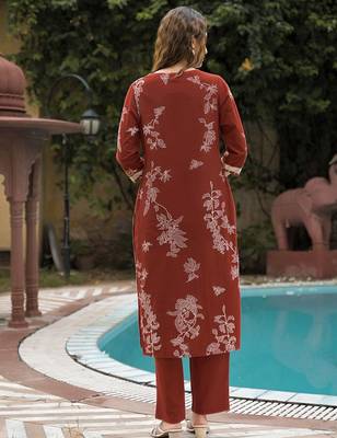 Women Floral Printed Regular Kurta with Trousers & With Dupatta 7