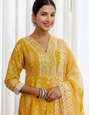 Women Ethnic Motifs Printed Regular Mirror Work Kurta with Trousers & Dupatta 2