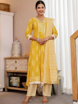 Women Ethnic Motifs Printed Regular Mirror Work Kurta with Trousers & Dupatta 3