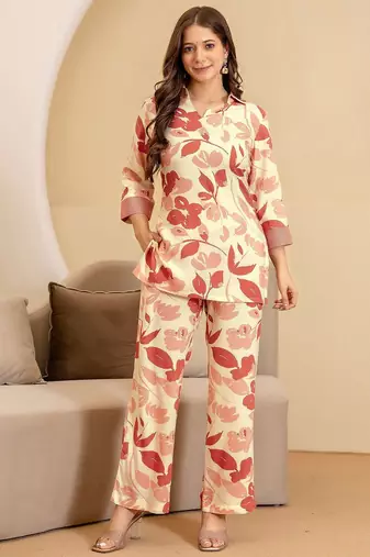 Women Floral Printed Kurta with Trouser