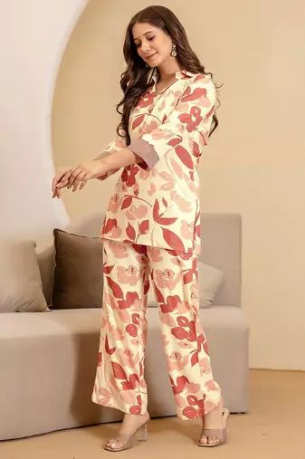 Women Floral Printed Kurta with Trouser