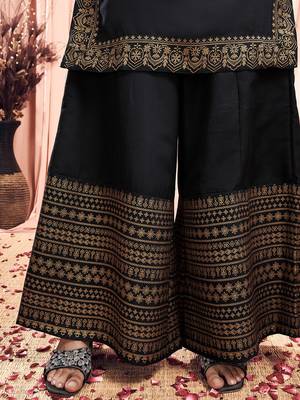 Women Floral Printed Kurta with Palazzo & Dupatta 7