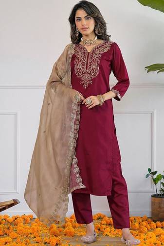 Women Ethnic Motifs Embroidered Regular Kurta with Trousers & With Dupatta