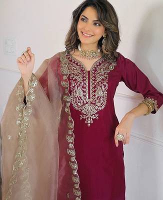 Women Ethnic Motifs Embroidered Regular Kurta with Trousers & With Dupatta 5