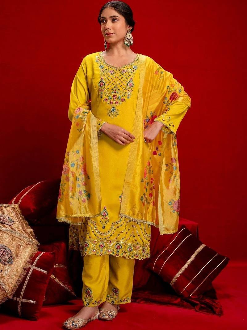 Women Ethnic Motifs Regular Thread Work Kurta with Trousers & With Dupatta