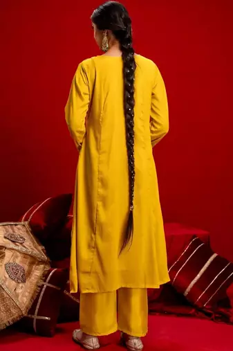 Women Ethnic Motifs Regular Thread Work Kurta with Trousers & With Dupatta